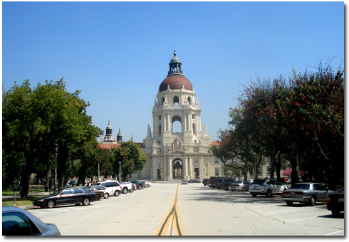 Pasadena's City Hall Reminds Us to Keep Our Heads